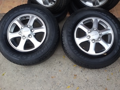 ขายล้อแม็กISUZU GOLD series16 พร้อมยาง245/70/16  4 ล้อ