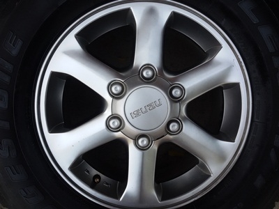 ขายล้อแม็กISUZU GOLD series16 พร้อมยาง245/70/16  4 ล้อ