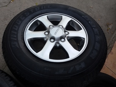 ขายล้อแม็กISUZU GOLD series16 พร้อมยาง245/70/16  4 ล้อ