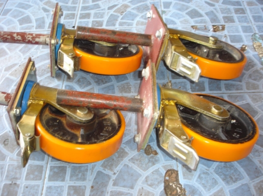 ขายล้อนั่งร้าน ยูริเทนขนาด8นิ้ว pc.wheel มีเบรคทั้4ล้อพร้อมใช้งานเลย