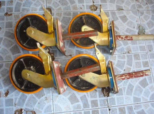 ขายล้อนั่งร้าน ยูริเทนขนาด8นิ้ว pc.wheel มีเบรคทั้4ล้อพร้อมใช้งานเลย