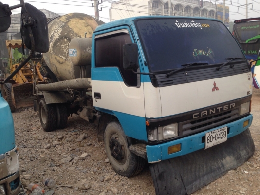 รถปะกอบโม่ปูน6ล้อพร้อมใช่งาน ไม่มีทะเบียน มีแอร รถสวยมาก