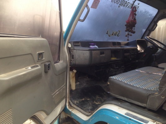 รถปะกอบโม่ปูน6ล้อพร้อมใช่งาน ไม่มีทะเบียน มีแอร รถสวยมาก