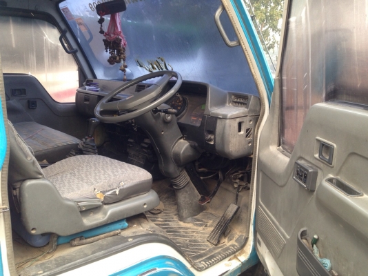 รถปะกอบโม่ปูน6ล้อพร้อมใช่งาน ไม่มีทะเบียน มีแอร รถสวยมาก