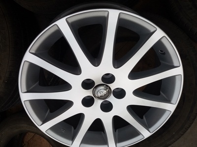 ขายล้อแม็กToyota wish 11 ก้าน ขอบ 17 นิ้ว 5รู100 4 ล้อ