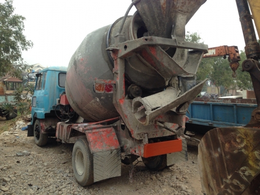 รถโม่ปูน4คิว6ล้อพร้อมใช้ มีทะเบียน เครื่อง HO 6Cเทอร์โบ