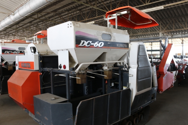 รถเกี่ยว DC-60 สภาพพอใช้