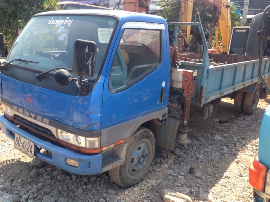 รถปะกอบ6ล้อยาว7เมรตติดเคน2ตันเครื่องอีสุ6สูบ มีทะเบียน