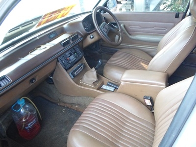 ขายรถเก๋งรุ่นเก่าใช้งานได้ปกติ แอร์เย็น วิ่งดีมาก ยางสวยสีไม่คอยสวยภายในสวยมาก แต่ทะเบียนขาด3-4ปีแล้ว ใช้อยู่วิ่งไม่ใกลดีครับ