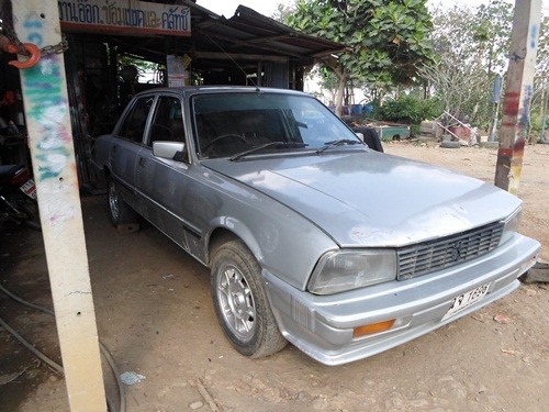 ขายรถเก๋งรุ่นเก่าใช้งานได้ปกติ แอร์เย็น วิ่งดีมาก ยางสวยสีไม่คอยสวยภายในสวยมาก แต่ทะเบียนขาด3-4ปีแล้ว ใช้อยู่วิ่งไม่ใกลดีครับ