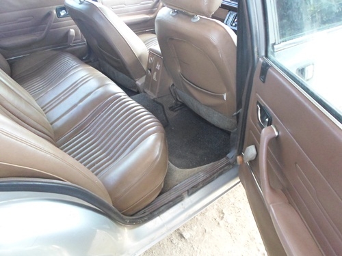 ขายรถเก๋งรุ่นเก่าใช้งานได้ปกติ แอร์เย็น วิ่งดีมาก ยางสวยสีไม่คอยสวยภายในสวยมาก แต่ทะเบียนขาด3-4ปีแล้ว ใช้อยู่วิ่งไม่ใกลดีครับ