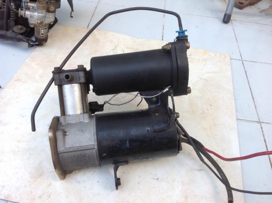 --- ขาย --- ปั้มลม 7 ครีบ 12V / ปั้มลม กลม 12V เก่าญี่ปุ่น