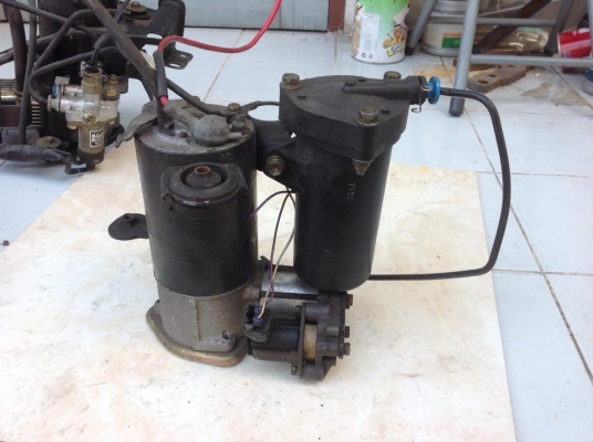 --- ขาย --- ปั้มลม 7 ครีบ 12V / ปั้มลม กลม 12V เก่าญี่ปุ่น