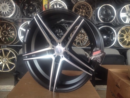 เเม็กใหม่ SSW ขอบ18 กว้าง9 5รู114