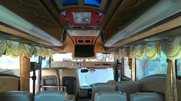 รถบัส ยี่ห้อ ISUZU   195  แรงม้า  ปีจดทะเบียน 2524