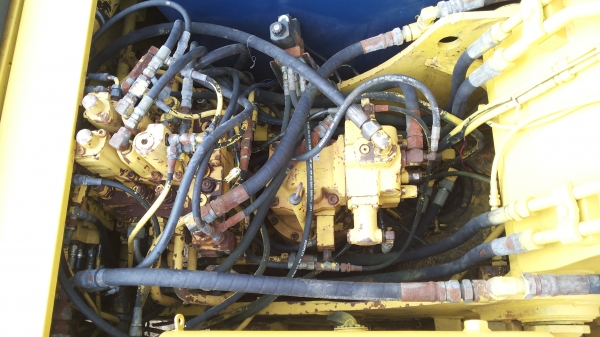 ขายด่วนรถแม็คโครKOBELCOSK120MARK///มาร์ทีชั่วโม่งทำงานน้อยมีลายหัวกระเเทก รถนอกนำเข้าไม่เคยใช้งานในเมืองไทยเลย