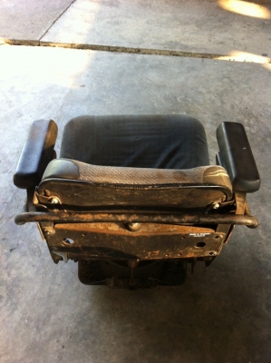 ขายเบาะรถไถฟรอด2ตัว