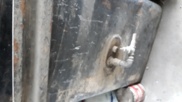 ขายหม้อลม โปรเฟีย ถังอะลู + ถังน้ำมัน 2 ใบ ขายหม้อลม โปรเฟีย ถังอะลู + ถังน้ำมัน 2 ใบ