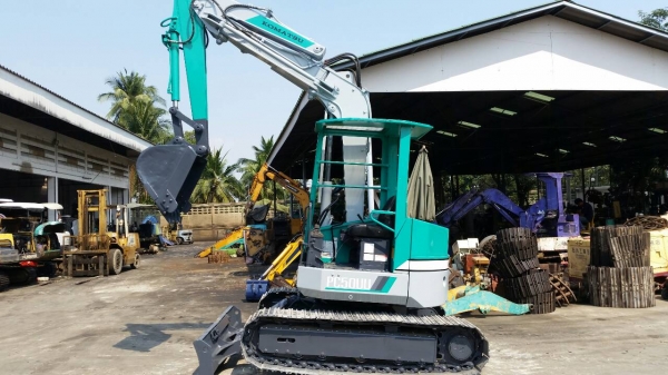 ขาย รถขุด KOMATSU รุ่น PC50UU-1- นำเข้ามือสองญี่ปุ่น เช็คสภาพแล้ว อย่างดี มือถือ/LINE ID :0818753444