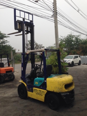 ฟอล์คลิฟต์ 2.5 ตัน KOMATSU FD25T-12 รถนอกเก่าญี่ปุ่น ฟอล์คลิฟต์ 2.5 ตัน KOMATSU FD25T-12 รถนอกเก่าญี่ปุ่น