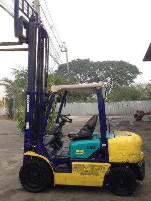 ฟอล์คลิฟต์ 2.5 ตัน KOMATSU FD25T-12 รถนอกเก่าญี่ปุ่น ฟอล์คลิฟต์ 2.5 ตัน KOMATSU FD25T-12 รถนอกเก่าญี่ปุ่น