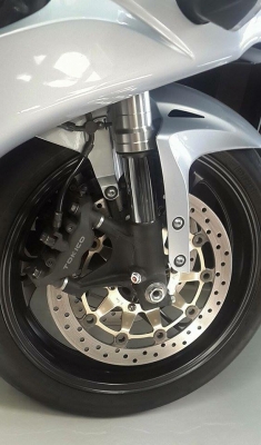 ขายCbr1000ปี2007สภาพสวยมากๆๆนางฟ้าชัดๆไม่เคยชนหรือล้ม สีเดิมสติ๊กเกอร์เดิมโรงงานมาพร้อมของแต่ง