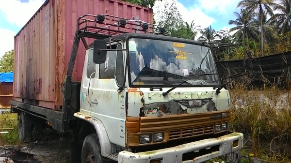 หกล้อใหญ่