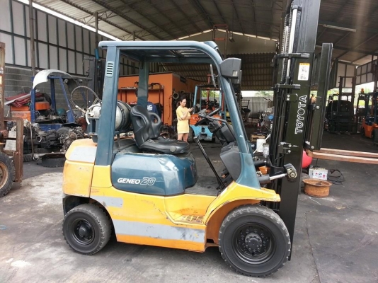 ฟอล์คลิฟต์ 2.0 ตัน  TOYOTA 7FG20  รถนอกเก่าญี่ปุ่น