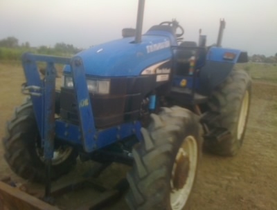 ขายรถไถFORD NEWHOLLAND รุ่นTS90ปี02แท้ห้างรถดีสีเดิมๆสนใจ0810076640 ขายรถไถFORD NEWHOLLAND รุ่นTS90ปี02แท้ห้างรถดีสีเดิมๆสนใจ0810076640