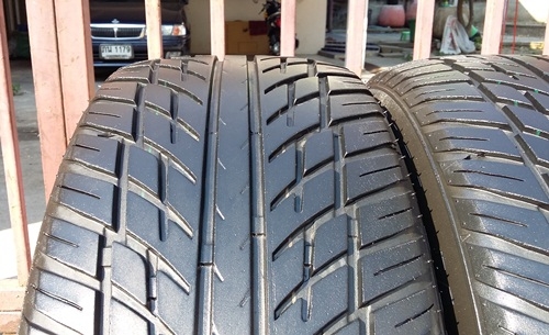 ยาง,225-55-17 MAXXIS MA-V1 ดอกหนาปี12แก่ๆสี่เส้น 3,500