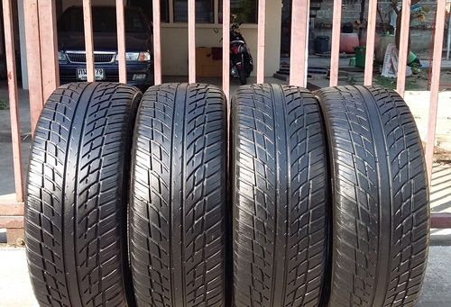 ยาง,225-55-17 MAXXIS MA-V1 ดอกหนาปี12แก่ๆสี่เส้น 3,500