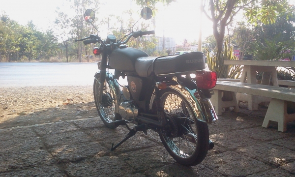 ขาย A100 สภาพหล่อๆ เครื่องวิ่งดี ไม่มีปัญหา (มีเอกสารหน้าเล่ม+ใบซื้อขาย) ค่าตัว 9500 บาท สนใจโทรมาสอบถามได้ครับ 089-8054390 / 083-9008343 โอ๋ อยู่จังหวัด ลพบุรี ++ ฝากติดตามกลุ่มด้วยน่ะครับ ++ ขาย A100 สภาพหล่อๆ เครื่องวิ่งดี ไม่มีปัญหา (มีเอกสารหน้าเล่ม+ใบซื้อขาย) ค่าตัว 9500 บาท สนใจโทรมาสอบถามได้ครับ 089-8054390 / 083-9008343 โอ๋ อยู่จังหวัด ลพบุรี ++ ฝากติดตามกลุ่มด้วยน่ะครับ ++