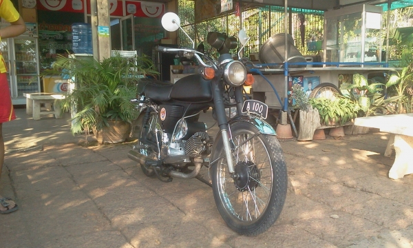 ขาย A100 สภาพหล่อๆ เครื่องวิ่งดี ไม่มีปัญหา (มีเอกสารหน้าเล่ม+ใบซื้อขาย) ค่าตัว 9500 บาท สนใจโทรมาสอบถามได้ครับ 089-8054390 / 083-9008343 โอ๋ อยู่จังหวัด ลพบุรี ++ ฝากติดตามกลุ่มด้วยน่ะครับ ++ ขาย A100 สภาพหล่อๆ เครื่องวิ่งดี ไม่มีปัญหา (มีเอกสารหน้าเล่ม+ใบซื้อขาย) ค่าตัว 9500 บาท สนใจโทรมาสอบถามได้ครับ 089-8054390 / 083-9008343 โอ๋ อยู่จังหวัด ลพบุรี ++ ฝากติดตามกลุ่มด้วยน่ะครับ ++