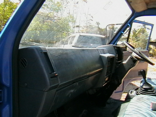 (450,000) isuzu NPR 59LU5Mดั้มพ์เครื่อ4BD1 115 ออกห้าง