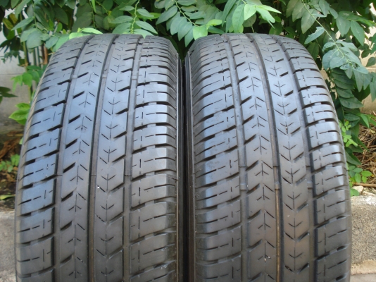 ขายยาง 205-70-15 ดอกหนาๆ 1 คูู่