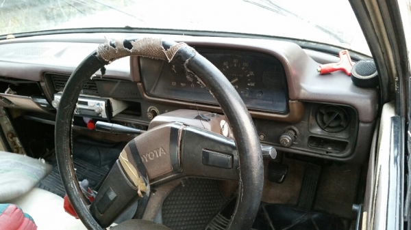 ม้ากระโดด 5 ขอ เครื่องเดิม 1L ดีเซล ทะเบียนขาด พ.ค.57  ขับได้ พร้อมโอน ขาย 29,800 บาท