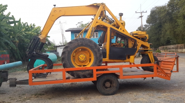 ขายรถคีบอ้อยครับ สนใจติดต่อมาเลยครับ