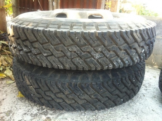 ขออนุญาติขายยางครับ 9.00-20 BRIDGE STONE 4เส้น ยางหล่อดอก(หล่อเย็น) พร้อมกระทะ สภาพ90\%