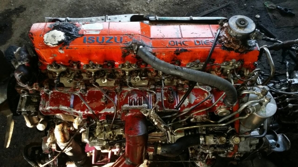 เครื่อง siuzu 6HE 195 เกียร์ ร็อค พร้อมเอกสารลงเล่ม เครื่อง siuzu 6HE 195 เกียร์ ร็อค พร้อมเอกสารลงเล่ม