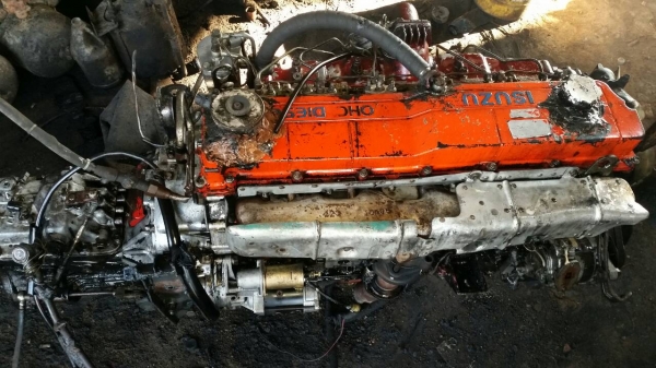 เครื่อง siuzu 6HE 195 เกียร์ ร็อค พร้อมเอกสารลงเล่ม เครื่อง siuzu 6HE 195 เกียร์ ร็อค พร้อมเอกสารลงเล่ม