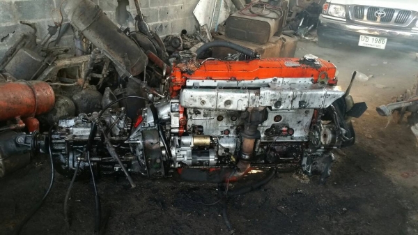 เครื่อง siuzu 6HE 195 เกียร์ ร็อค พร้อมเอกสารลงเล่ม