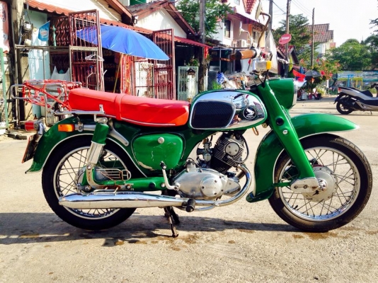 ขาย c95 หลายคัน ครับ 1 คันสีเขียว ทะเบียนเต็มโอน เครื่องดี เดิมแท้เยอะ 75000 2 คันเบาะแยก มีเล่มกระดาษใบเดว เครื่องดี สภาพดี 49000 3 คันสุดท้าย ทะเบียนโอน เต็ม เครื่องดี ของเดิมตามรูป 69000 หรือมีไรมาแลก 0811160919