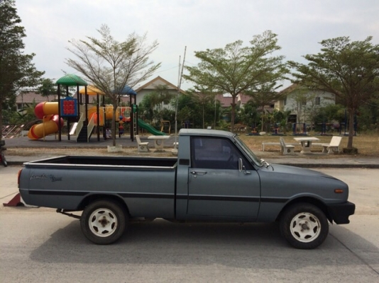 Mazda1300 แอร์เย็น สีเดิมบางๆ เครื่องดี พร้อมใช้ Mazda1300 แอร์เย็น สีเดิมบางๆ เครื่องดี พร้อมใช้