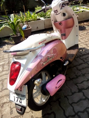 ขายถูก scoopy-iหัวฉีดปี2553รถบ้านราคาประหยัด มีเล่มครบ