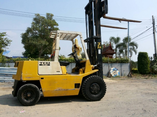 ขายรถโฟคลิฟต์TCMสภาพดี220000บาทครับ