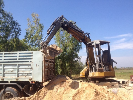 ขายรถแบคโฮ  KOMATSU PC 50  uu