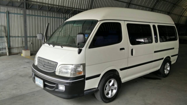 รถตู้หัวจรวดหลังคาสูง3000ดีเซลปี05เบาะ3แถว*ฟรีดาวน์