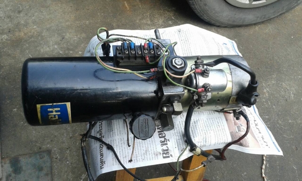 ขายมอเตอร์ 24 โวล์ เหลือ 1 ชุด ขายมอเตอร์ 24 โวล์ เหลือ 1 ชุด