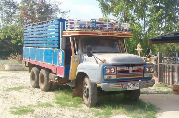 ขาย 10 ล้อหัวยาวดั้ม เพลาเดียว คัสซีดี เครื่อง 6BF1 185 แรงม้า เกียร์ร็อค พวงมาลัยพาวเวอร์ ช่วงล่างเดิม ทะเบียนพร้อมโอนครับ