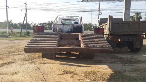 ขายเทรลเลอร์ลากแบ็คโฮ PC200 เครื่อง EH700 ขายเทรลเลอร์ลากแบ็คโฮ PC200 เครื่อง EH700